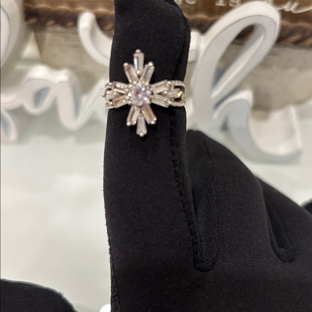 Elegant Silver Ring with Crystal Accents